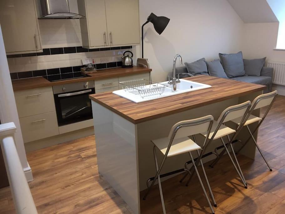 Apartment No. 8, 1 Bed, Sleeps 4 Ексмут Екстер'єр фото